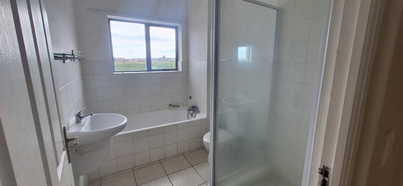2 Bedroom Property for Sale in Whispering Pines Western Cape